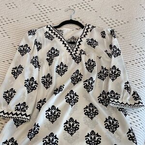 Elegant Black and White Patterned Women's Top